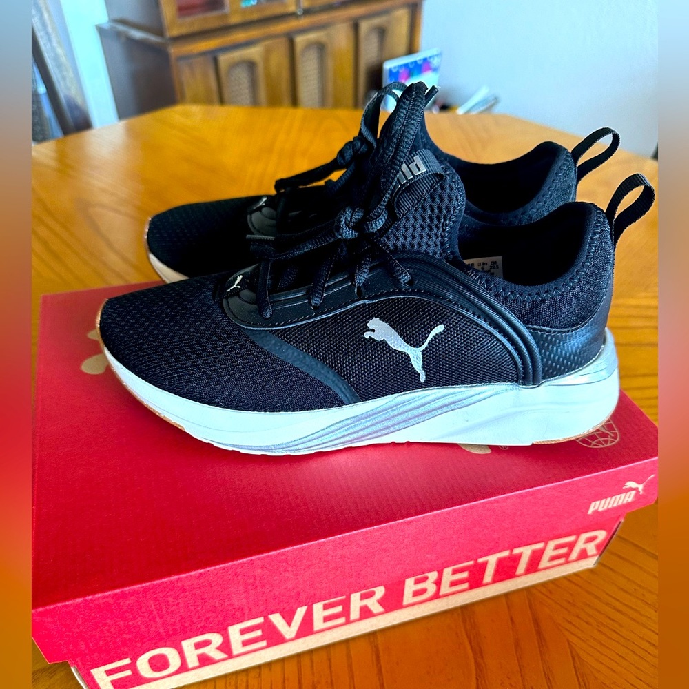 Puma Sneakers